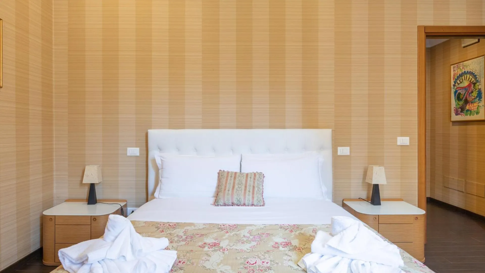 Apartment Elegant Suites In Rome Italy