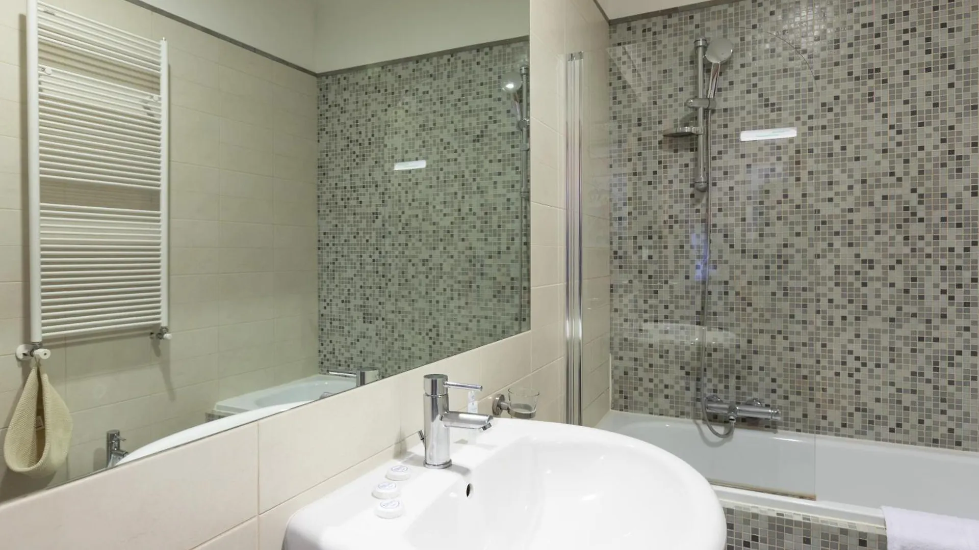 Elegant Suites In Rome